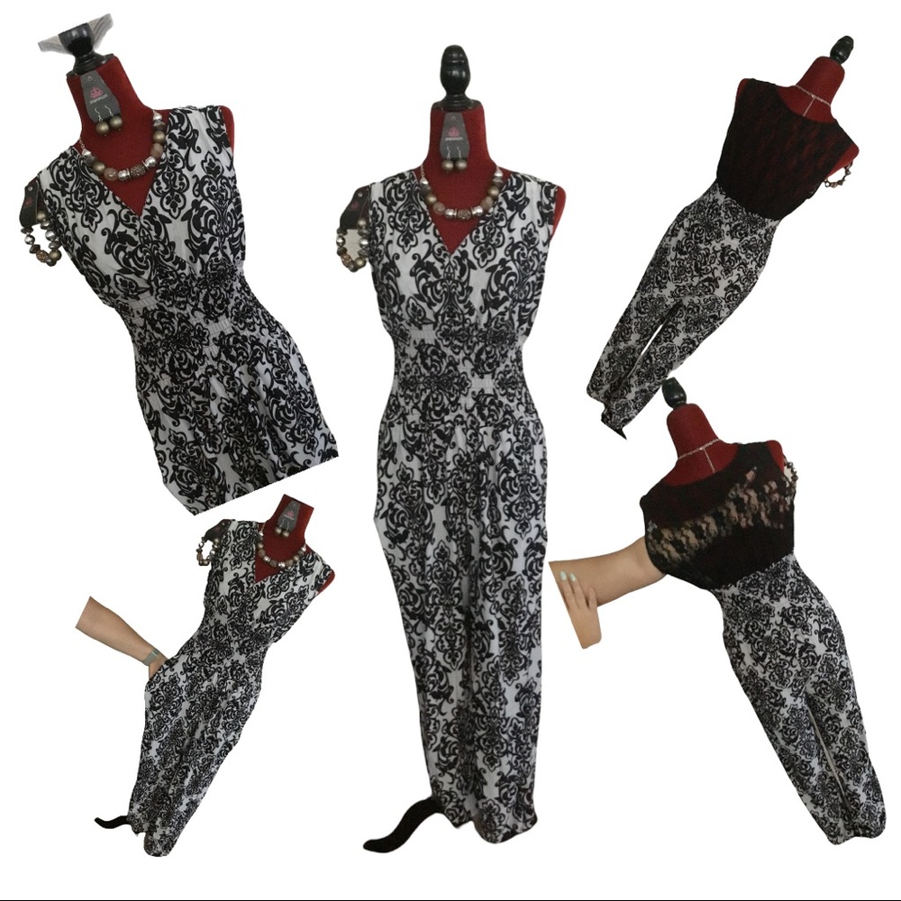 Jumpsuit with lace back